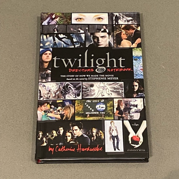 Twilight Director’s Notebook - Picture 1 of 3